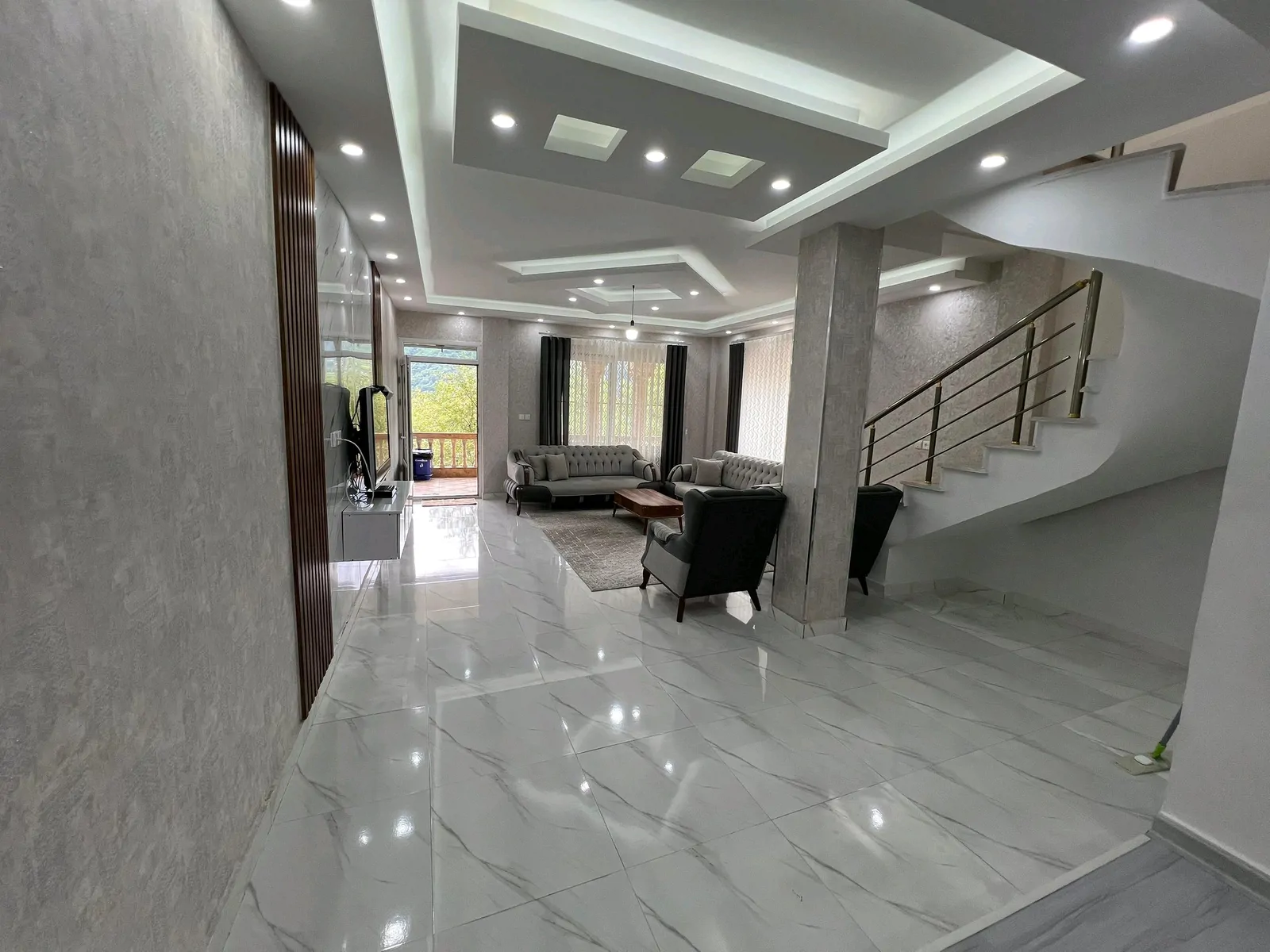 دوبلکس اقاقیا