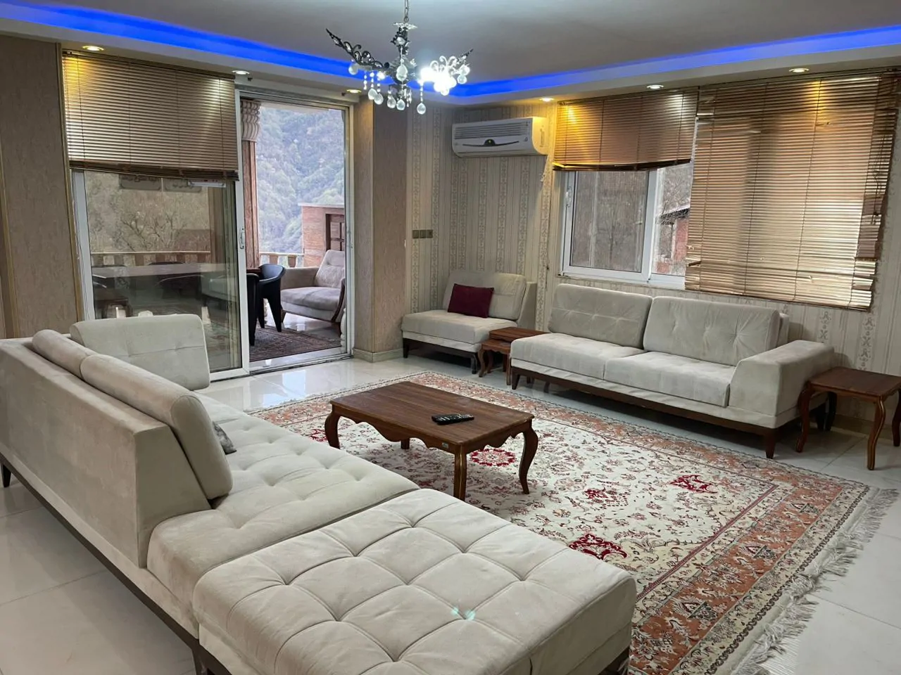 استخردار آبگرم گیلده با فوتبالدستی