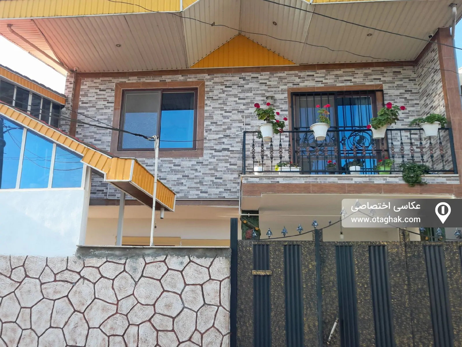 نزدیک دریا گلدشت