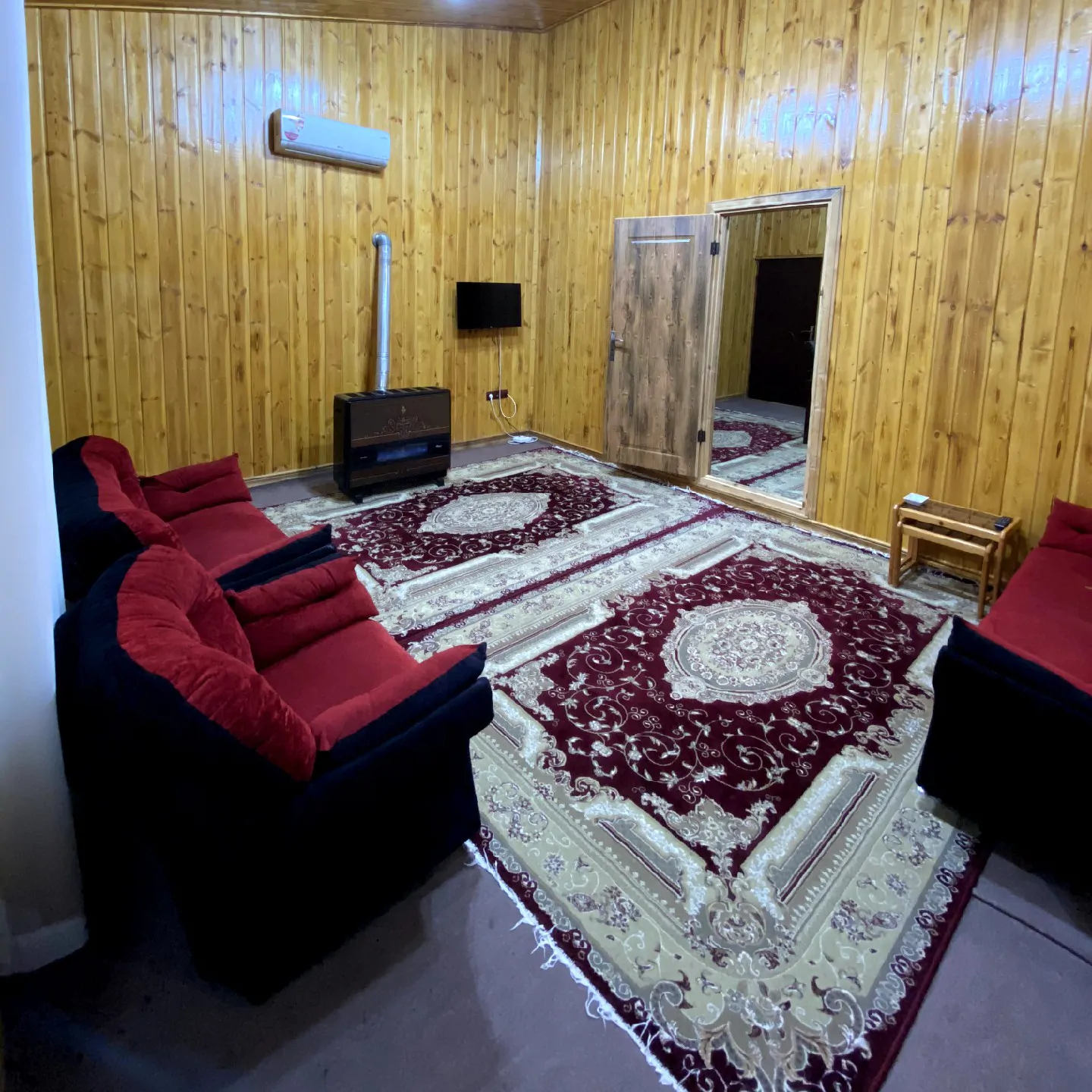 جنگلی شالما (نزدیک ییلاقات و آبشار)