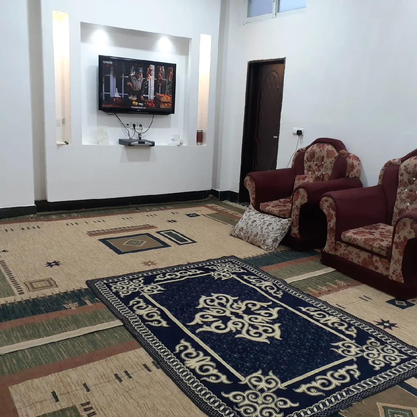 مینو گلستان