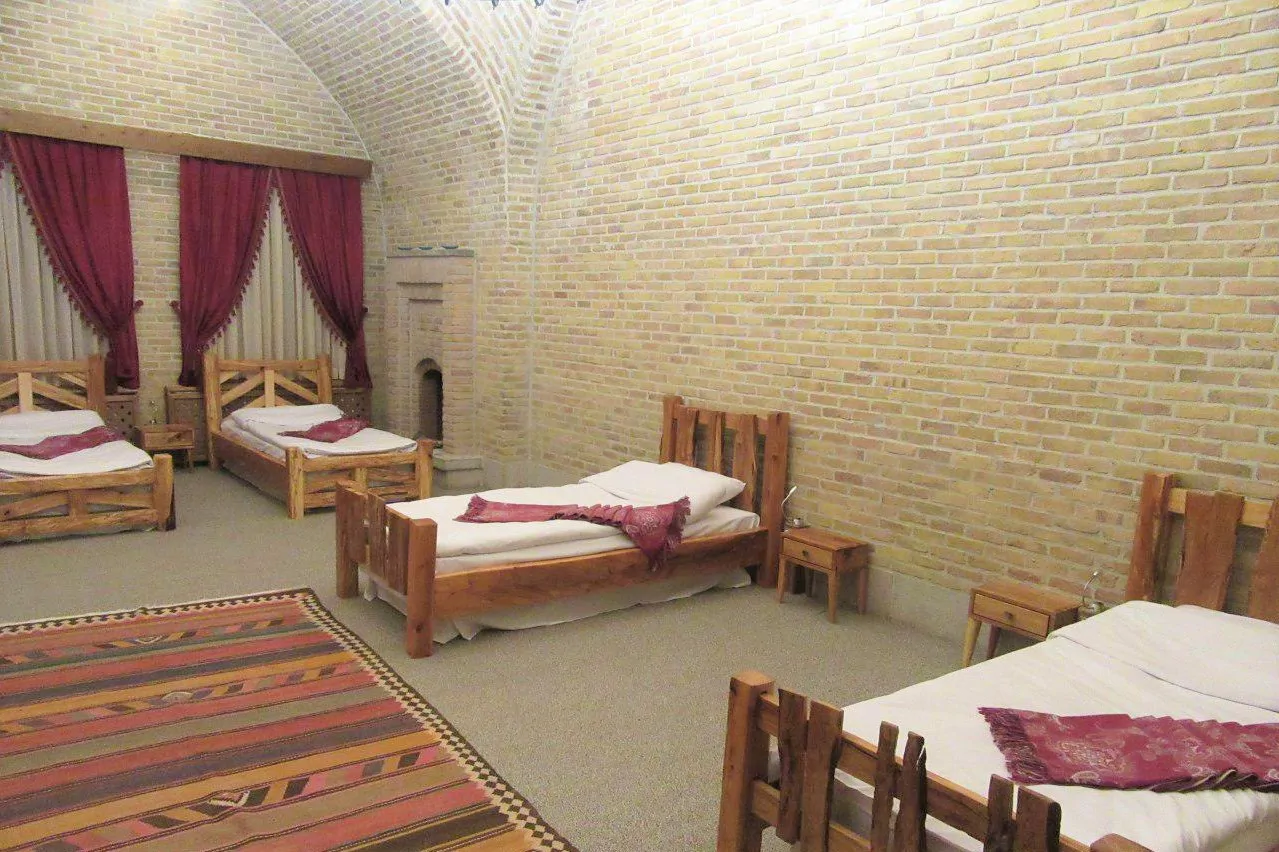 هتل کاروانسرای یام (چهار تخته 2)