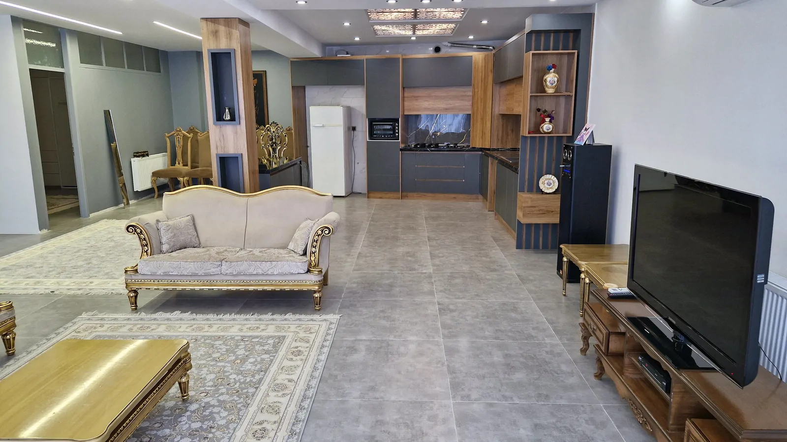 استخردار آبگرم آرام