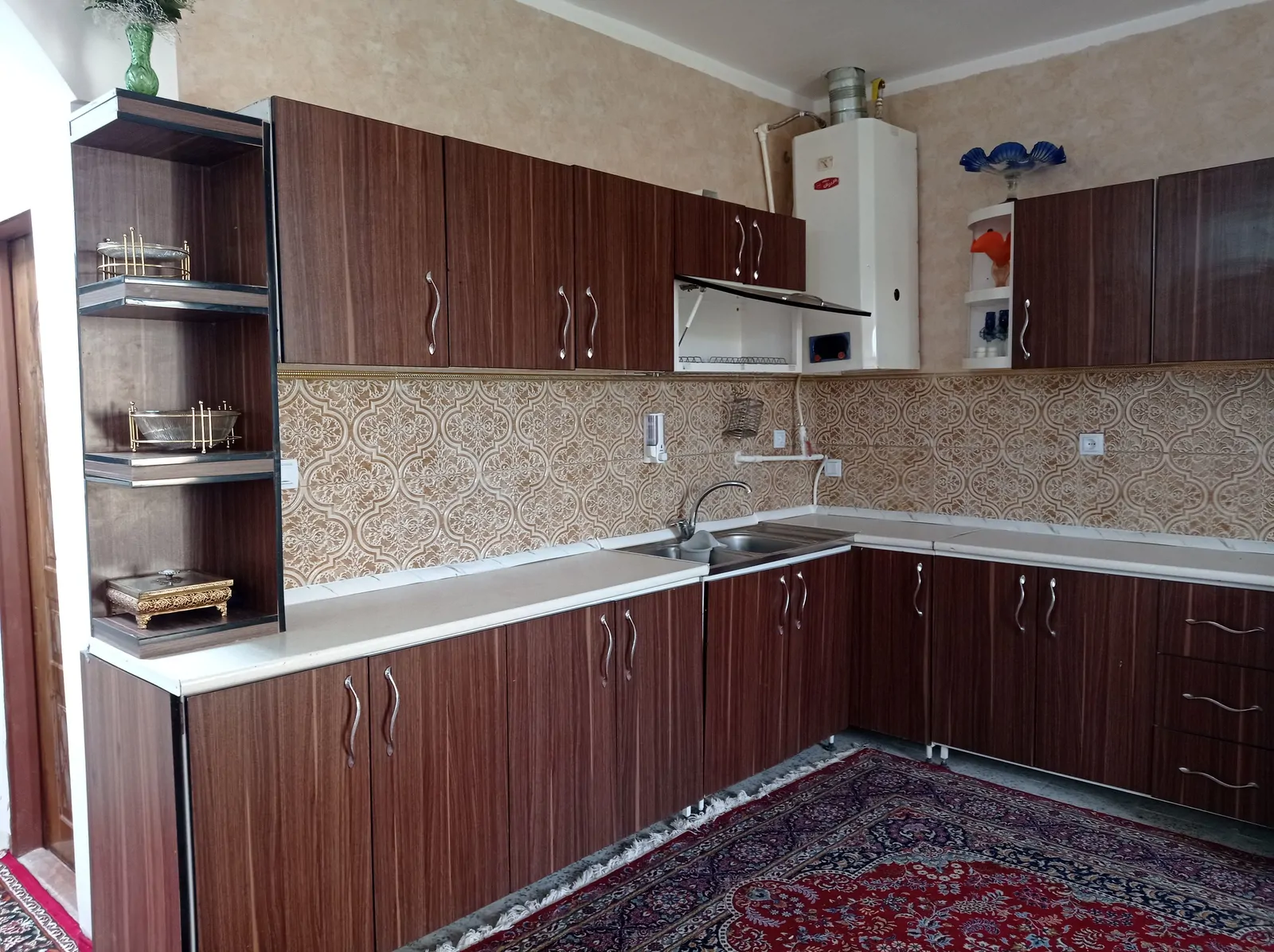سنتی حکیم الهی