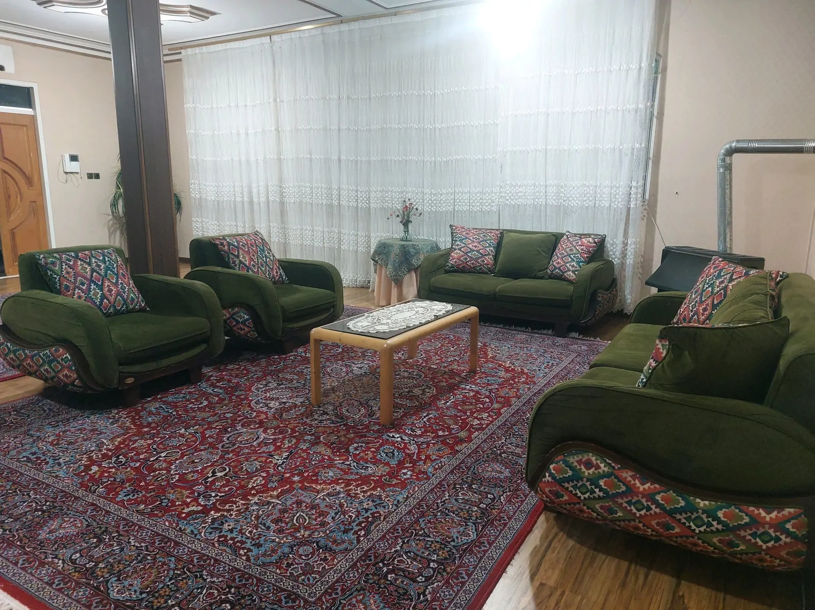 باغ امیر آباد نو گل رز