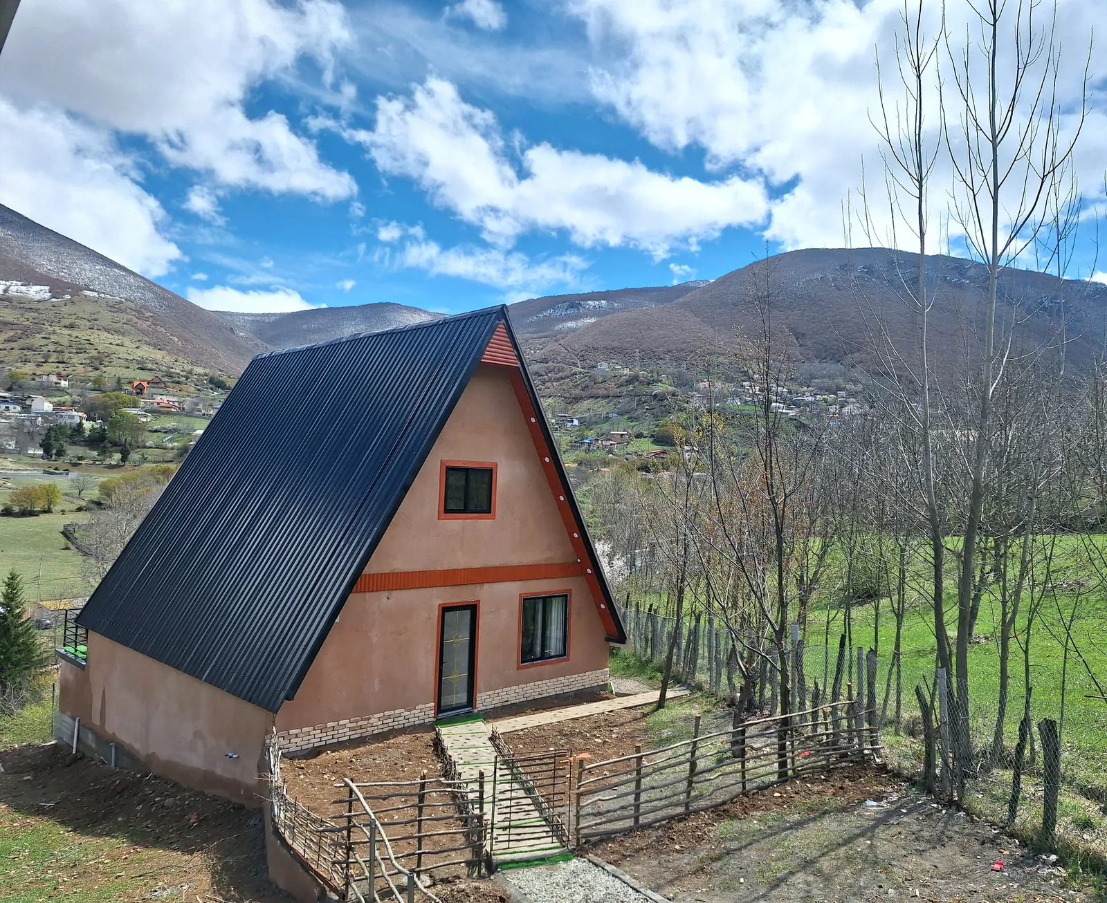 سوئیسی ولونا با جکوزی