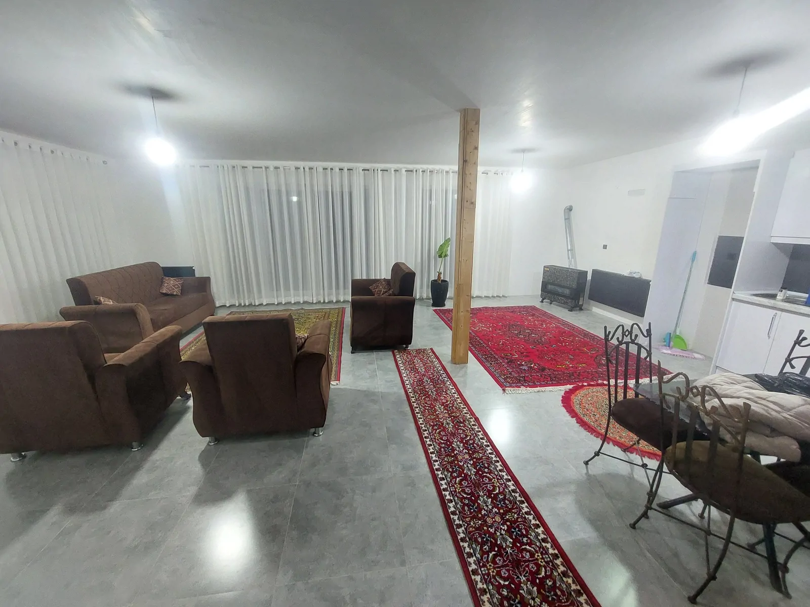 آدرین با جکوزی