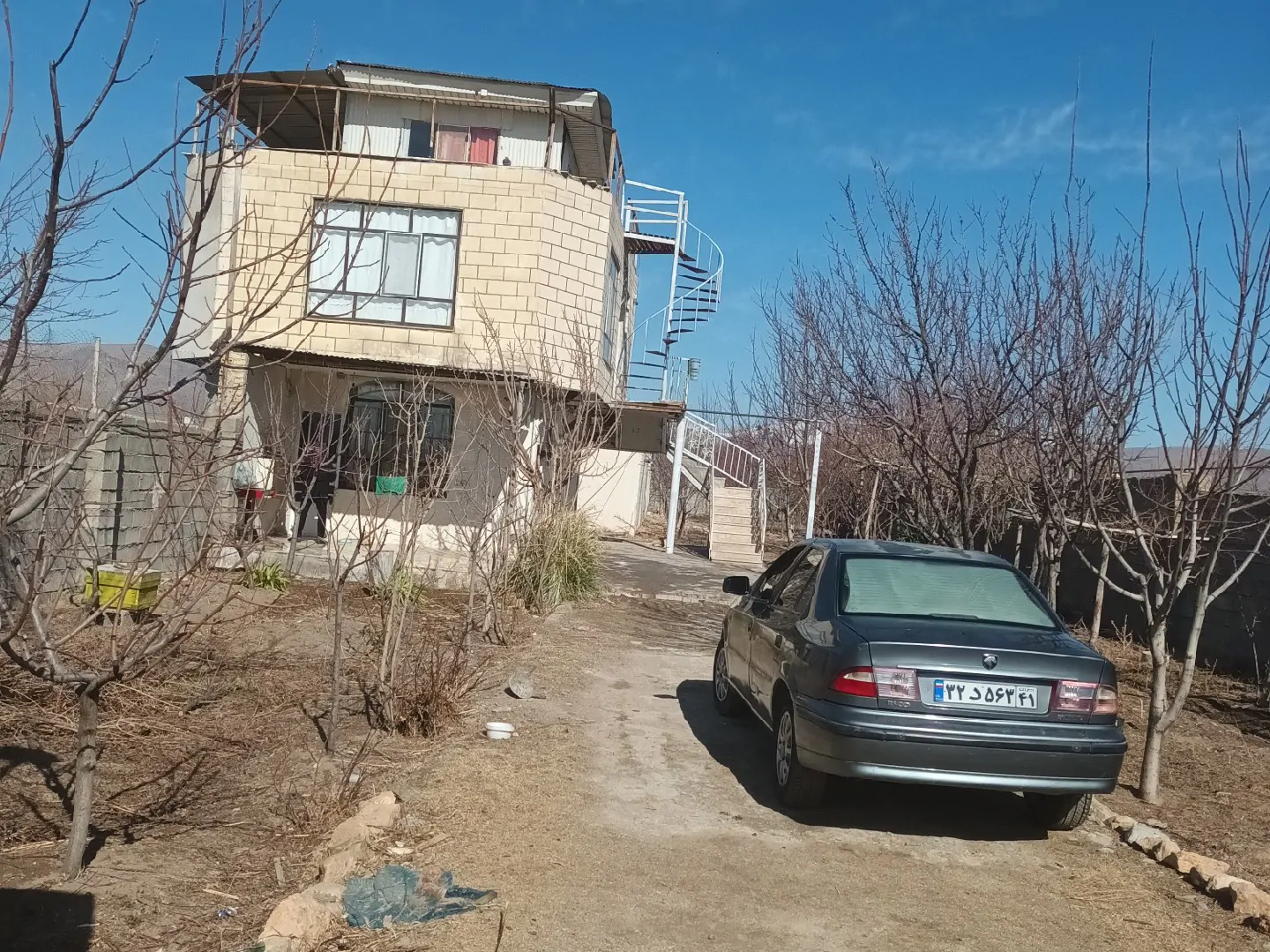درمیان 