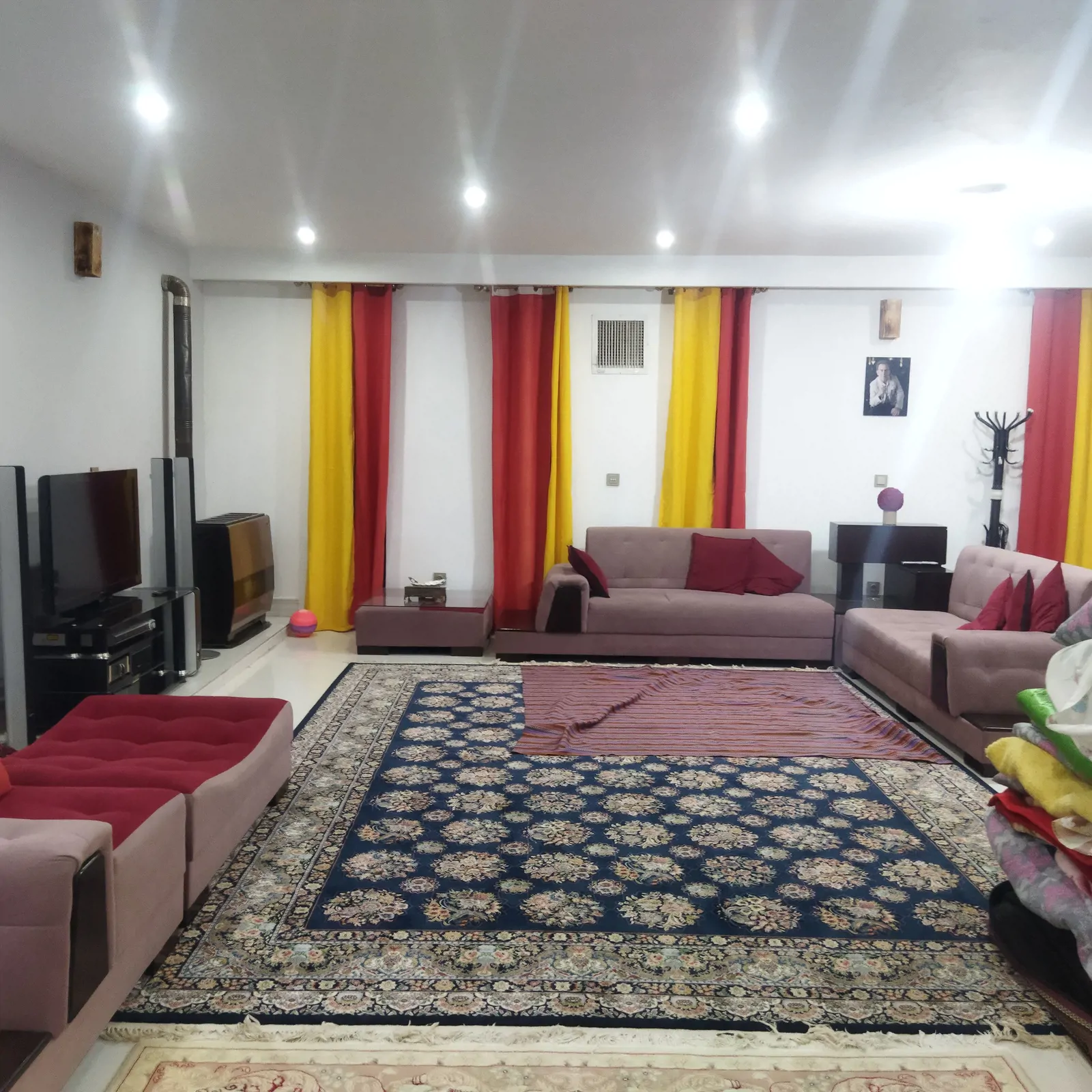 ویلایی استخردار آبگرم جاوید