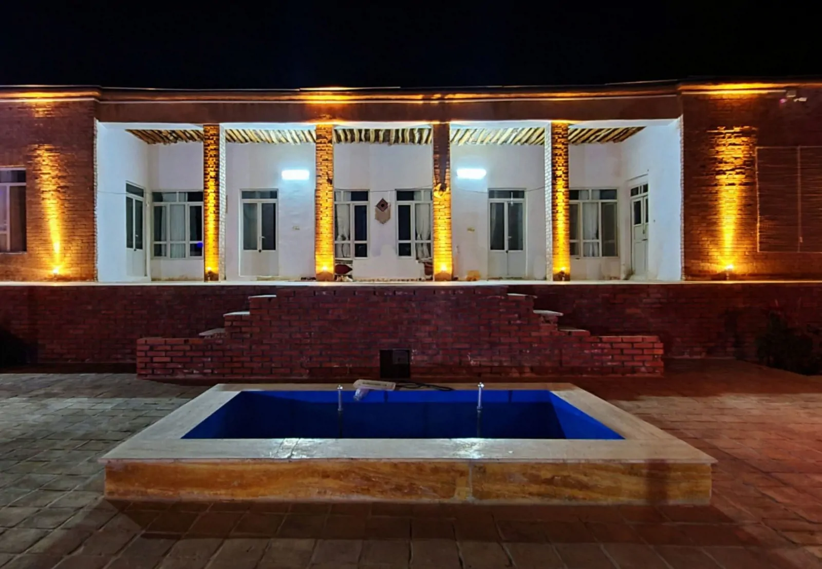 خونه ایوونی (اتاق قالی)