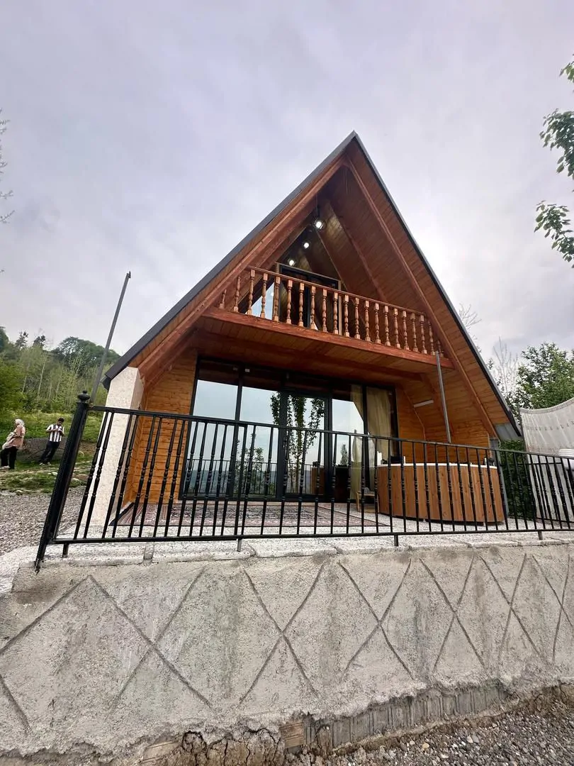 سوئیسی آیدا با جکوزی