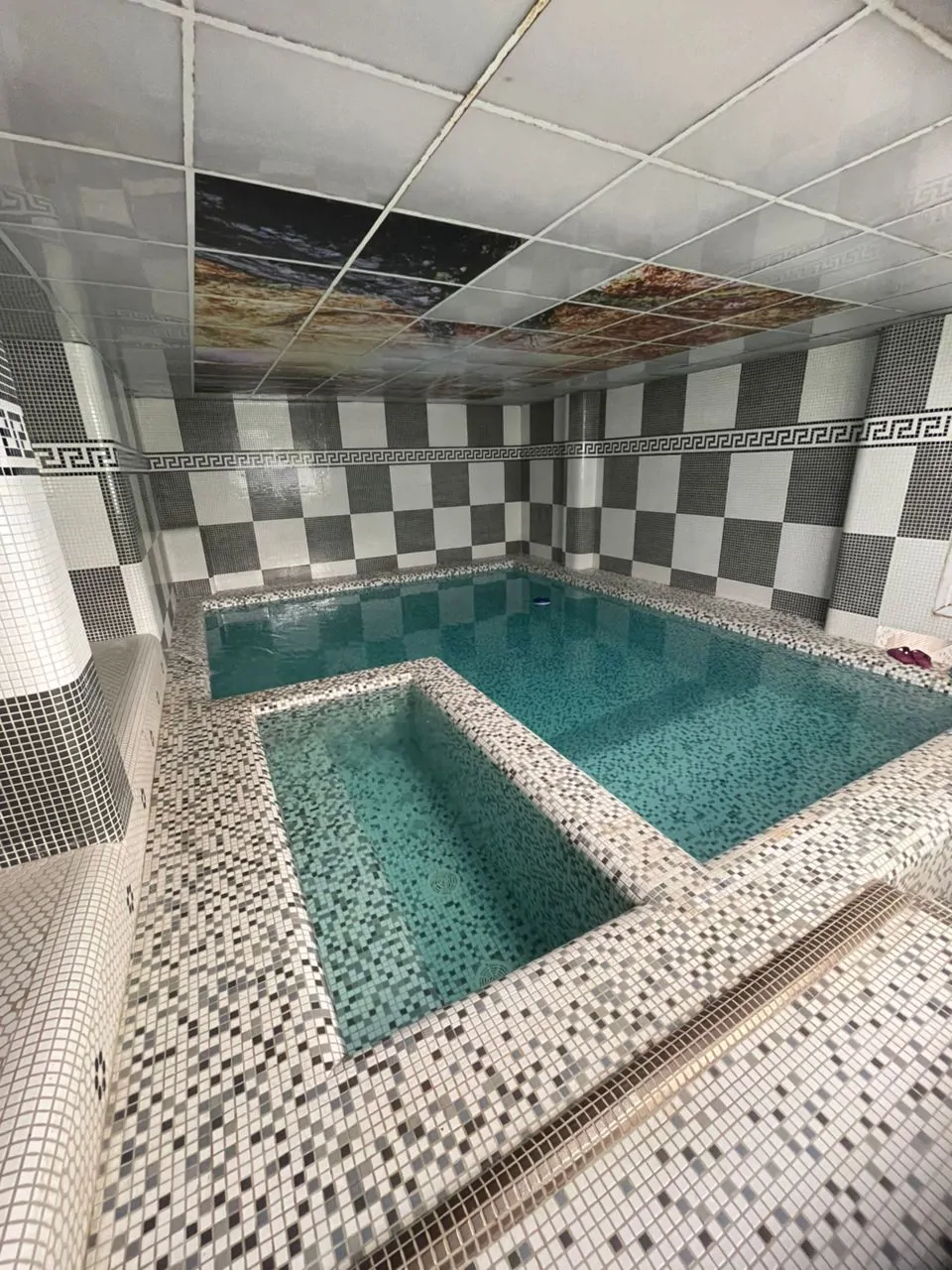 استخردار آبگرم گیلده با فوتبالدستی