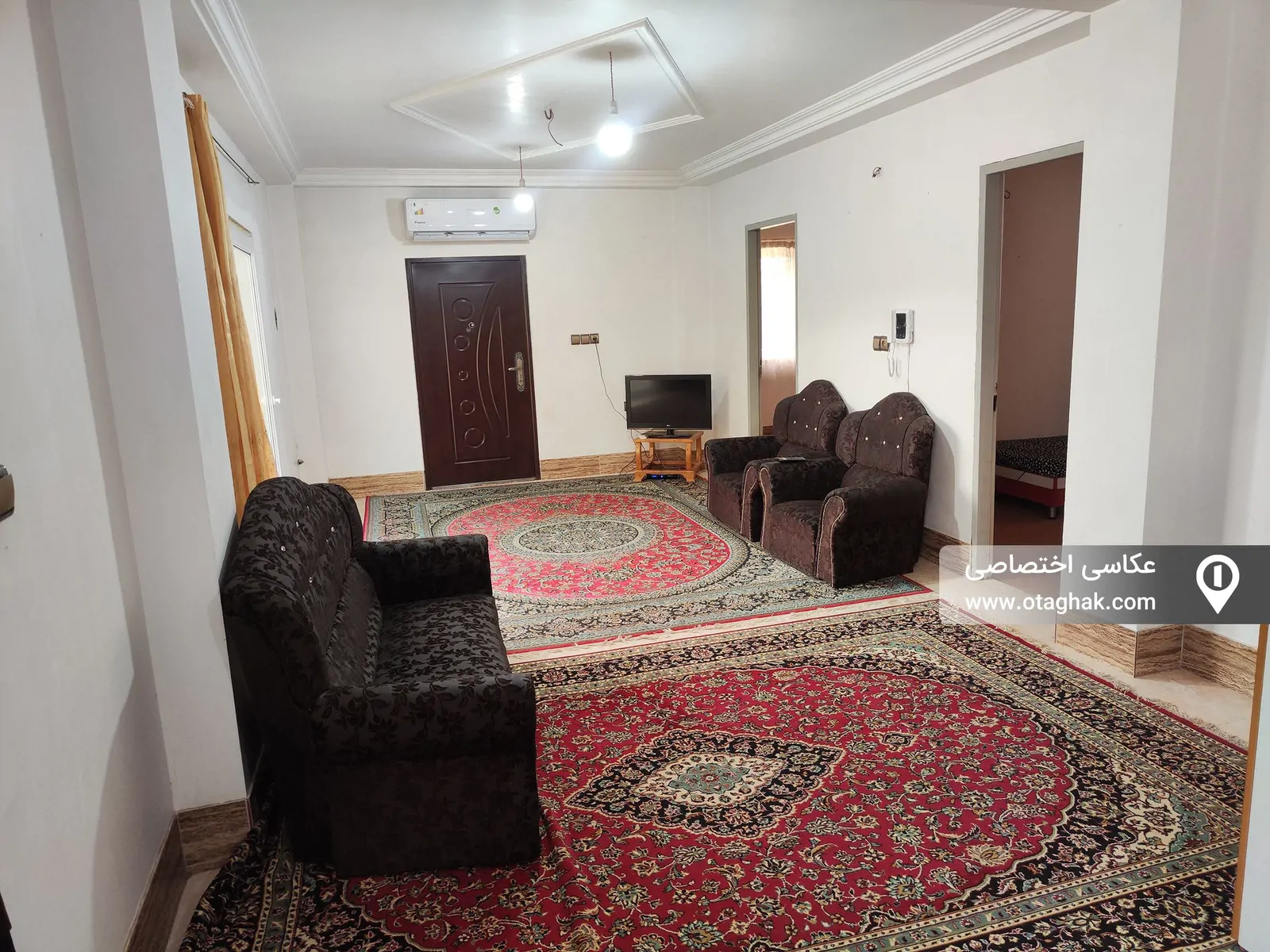 سرو نزدیک دریا
