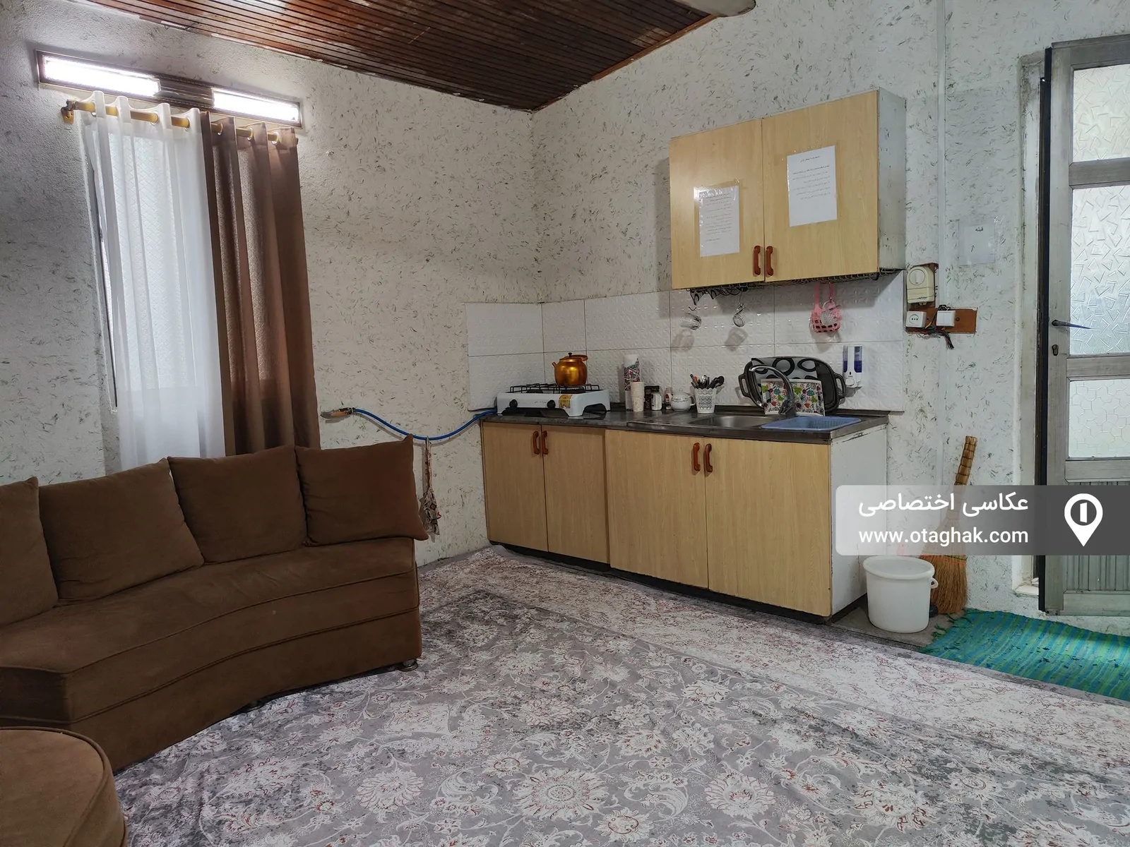 باغ امیری با منظره جنگل و کوهستان
