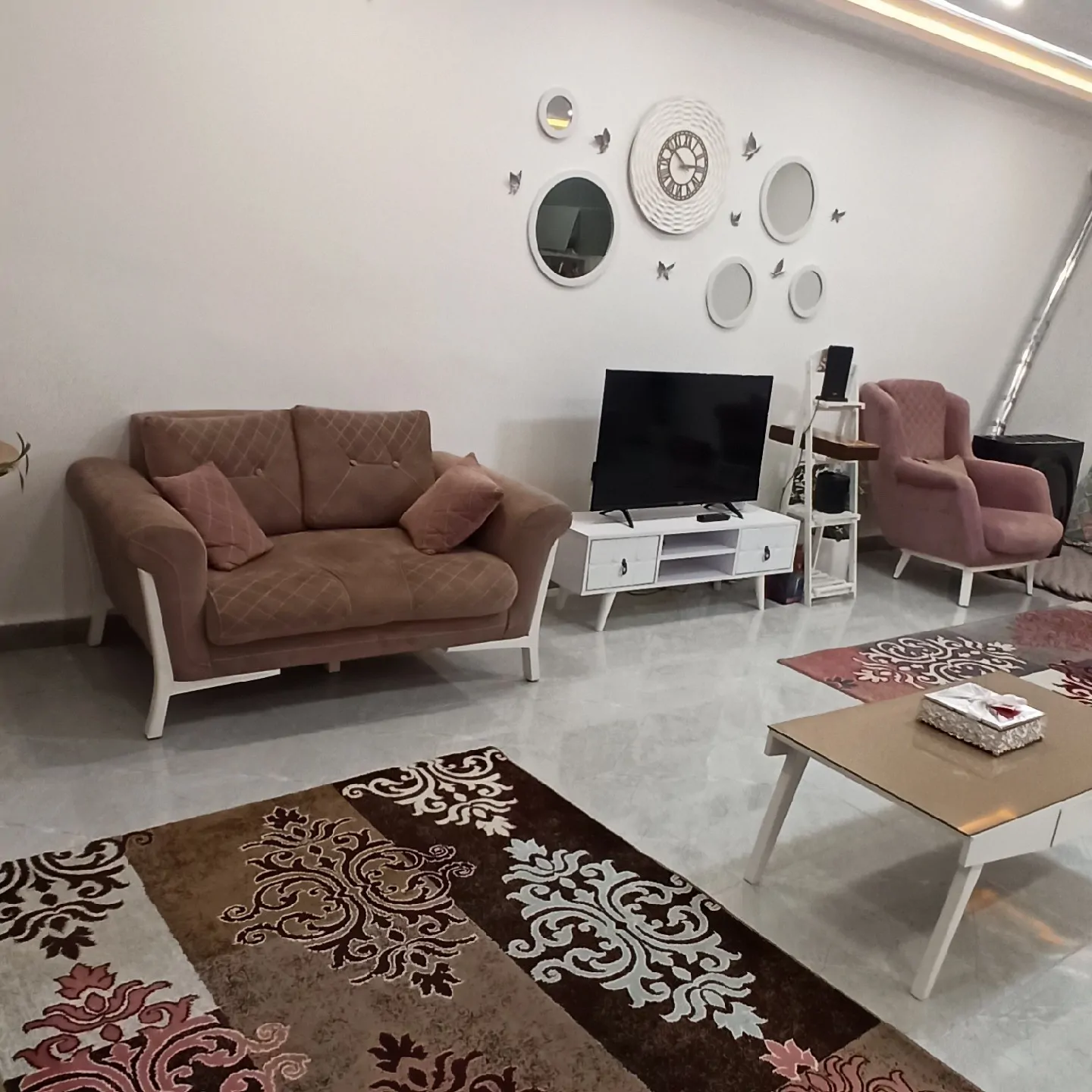 استخردار آبگرم لنا
