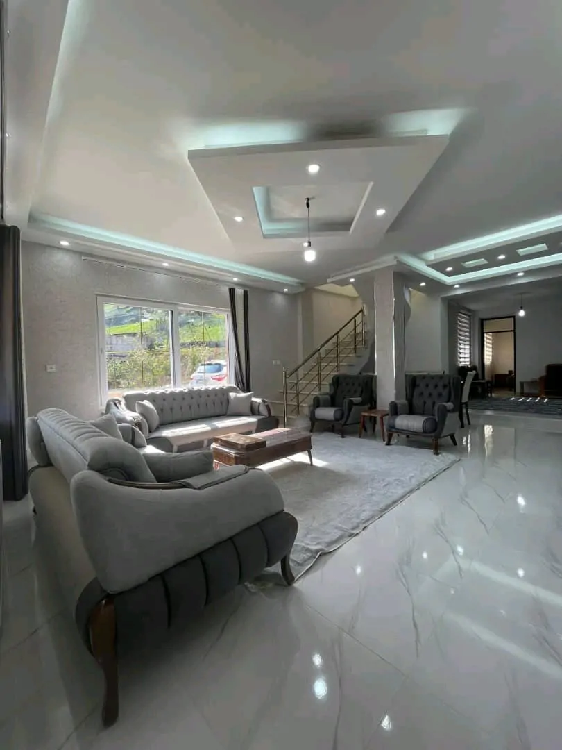 دوبلکس اقاقیا