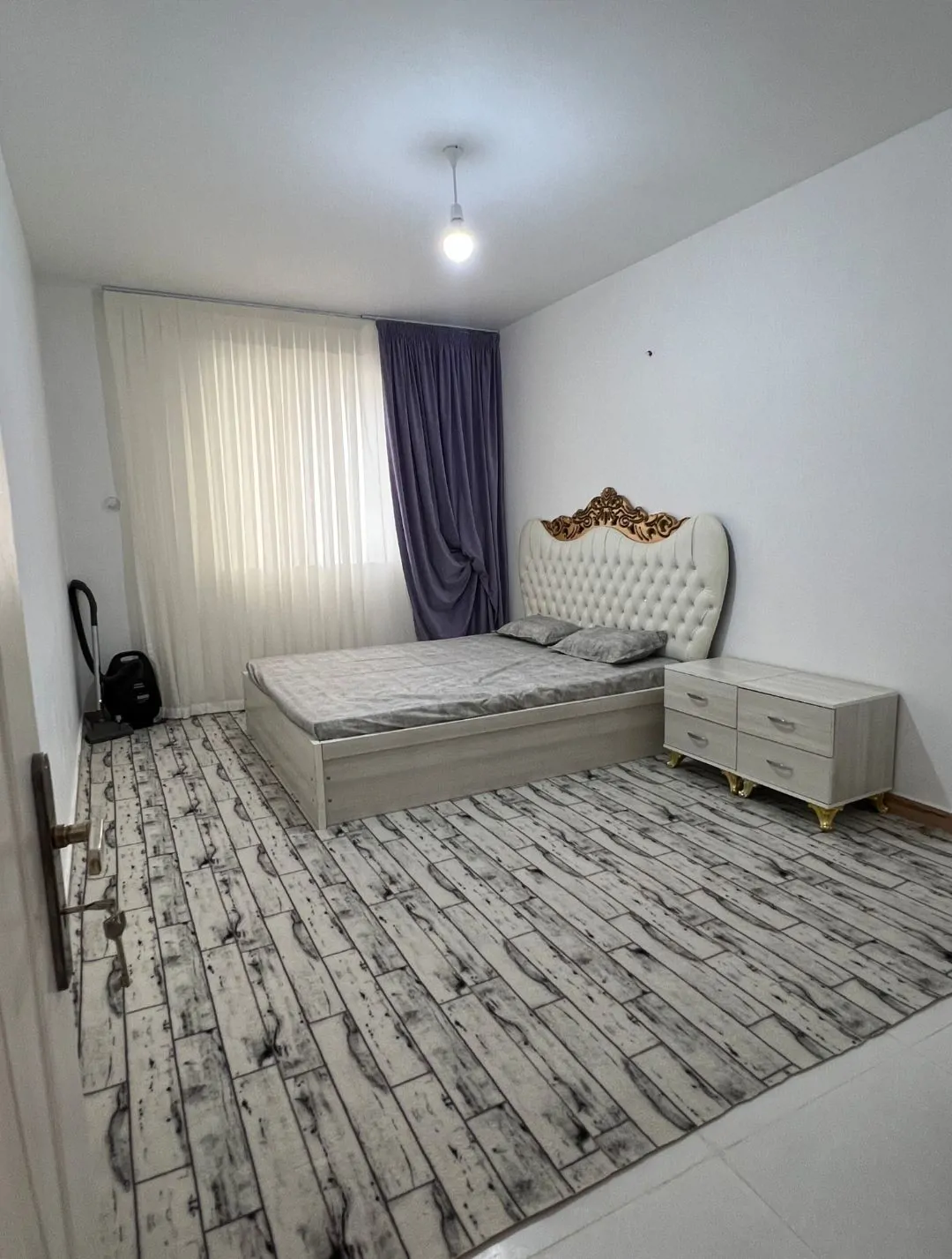 کریمی در نزدیکی غار علیصدر