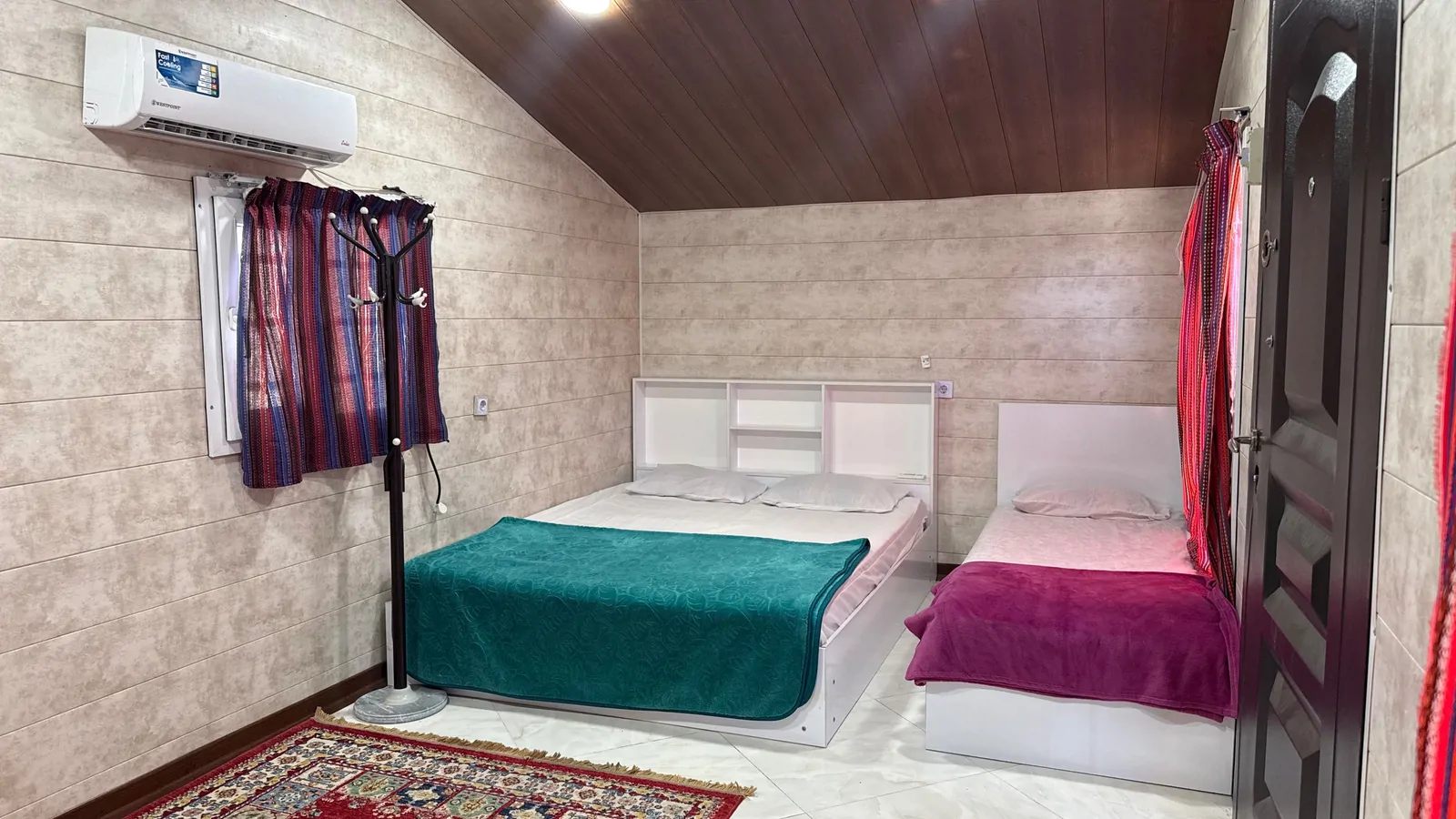 بومگردی ورجی (ساحل) با صبحانه رایگان
