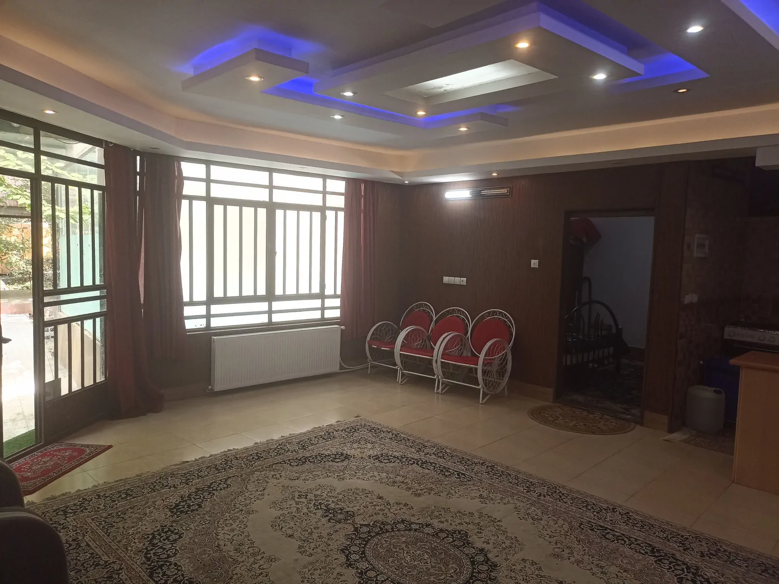 استخردار آبگرم اقاقیا