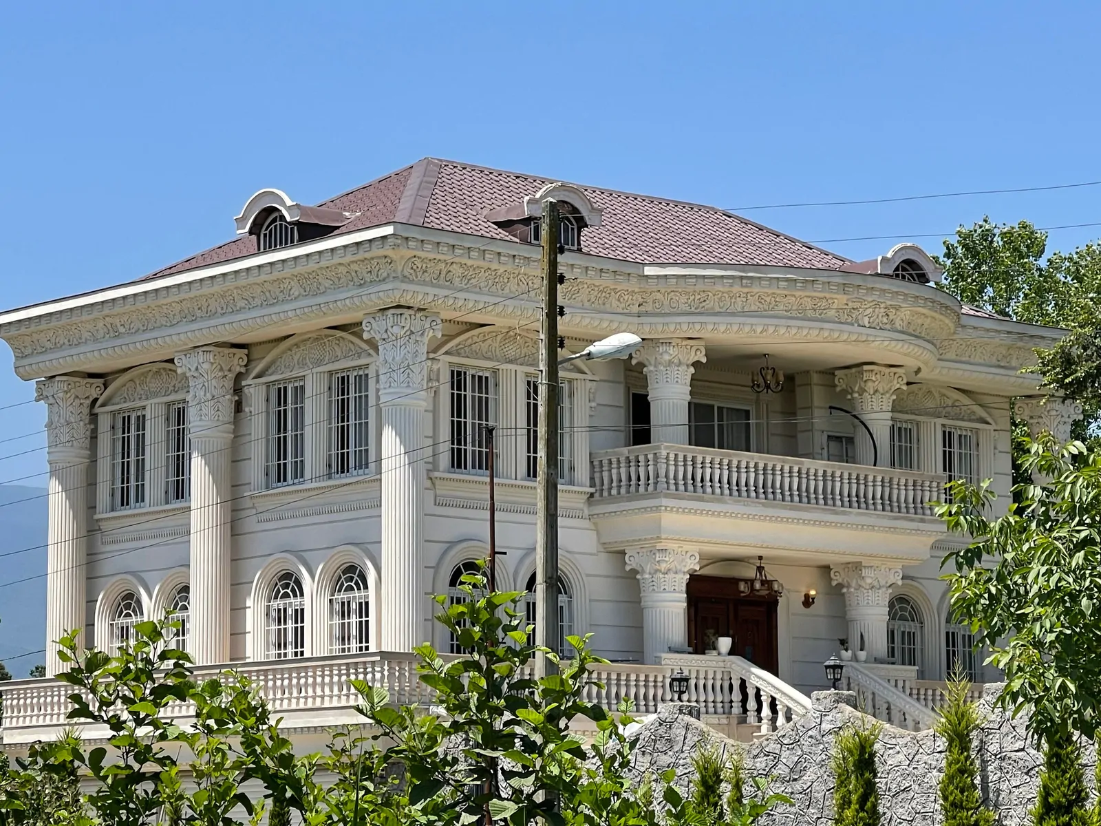 ویلا ساحلی با دسترسی عالی