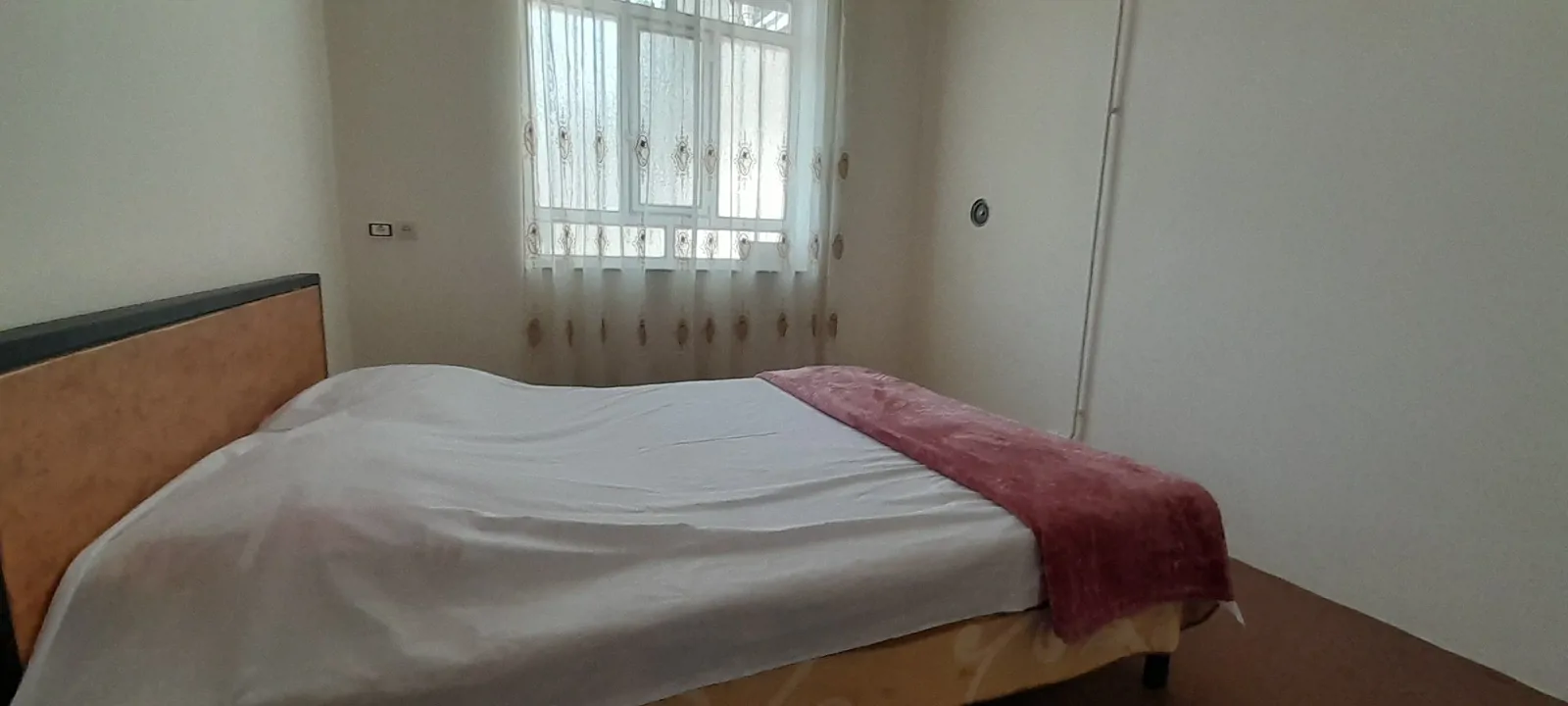 ویلایی نورآبی