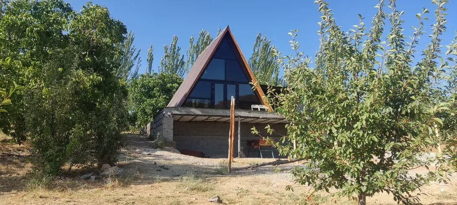 تصویر ۱ - کلبه کلبه سویسی با جکوزی در  سمیرم