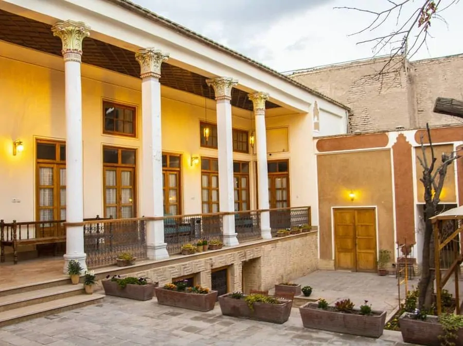 تصویر ۱ - هتل سنتی میدان کوچک (اتاق تسو وینار) در  اصفهان