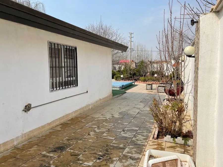 تصویر ۱ - ویلا ویلایی شیک با استخر آبگرم بزرگ و حیاط بزرگ و مشجر که در تابستان میوه دارد در  کردان
