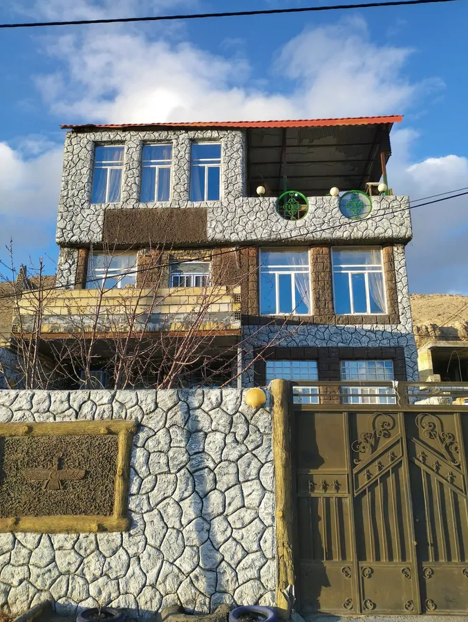 تصویر ۱ - آپارتمان اقامتگاه اقاقیا 2 در سمیرم