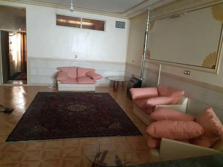 تصویر ۱ - آپارتمان مبله 24 آذر (طبقه دوم) در  کرمان