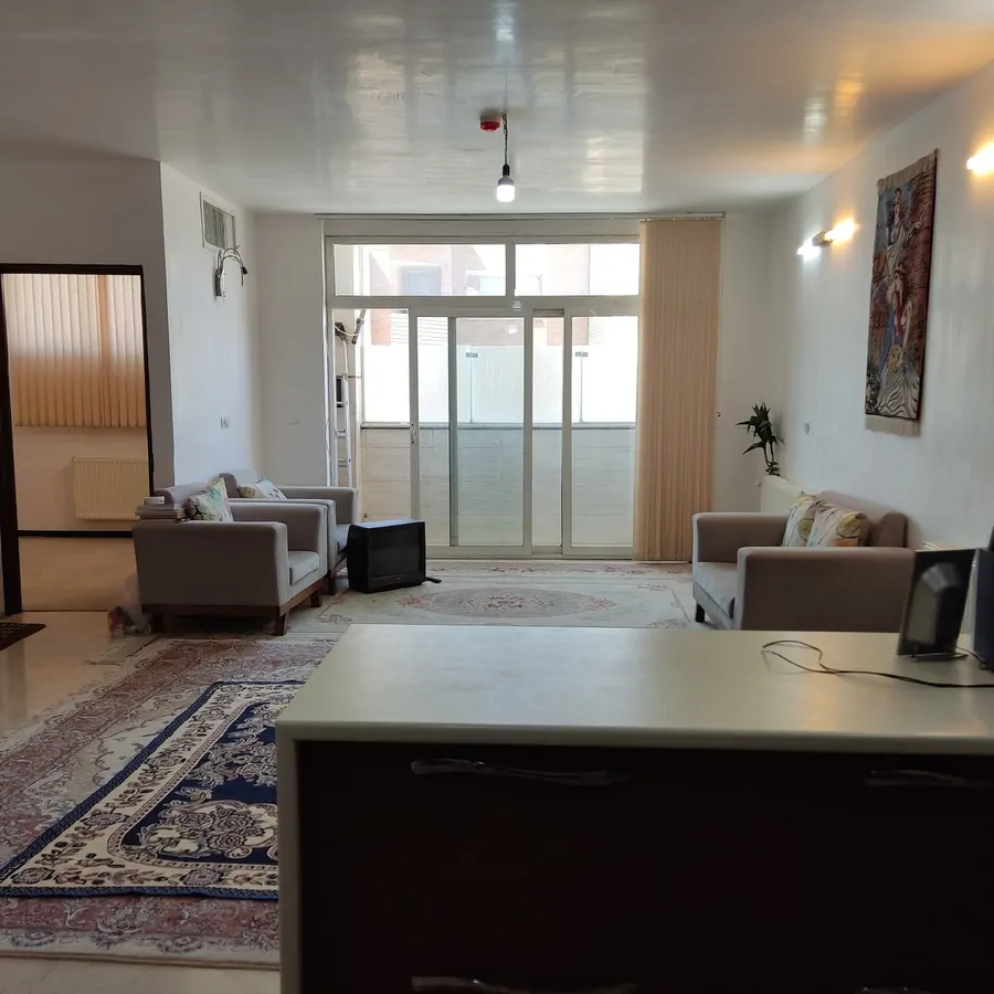 تصویر ۱ - آپارتمان رادین در  بهارستان