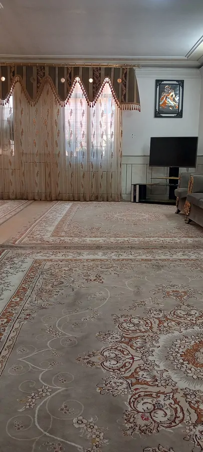 تصویر ۱ - آپارتمان کاملا تمیز آرام و بی سروصدا در کاشان