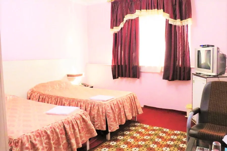تصویر ۱ - هتل آپارتمان میرعماد (۲ تخته تویین سرویس بهداشتی ایرانی ۲) در  قزوین