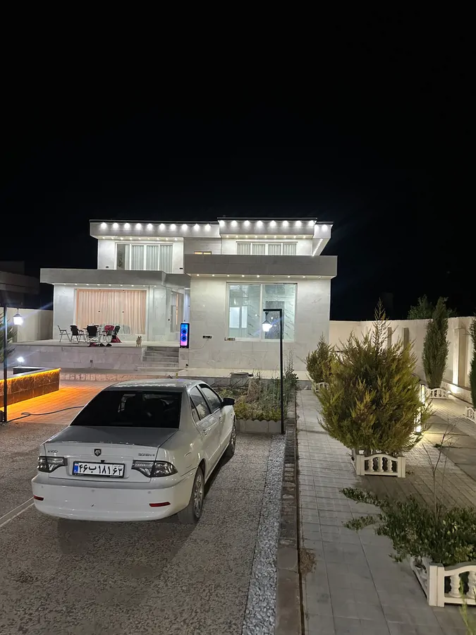 تصویر ۱ - ویلا ویلا باغ لوکس با استخر داخل ساختمان(آبگرم در صورت نیاز ) در شیراز