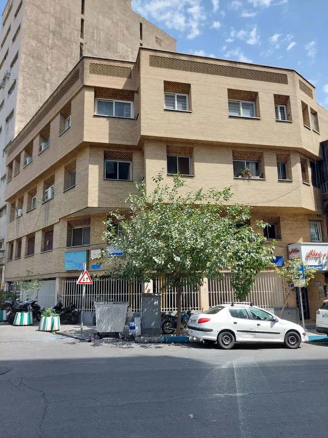 تصویر ۱ - آپارتمان ملافه سفید دوپامین در  تهران