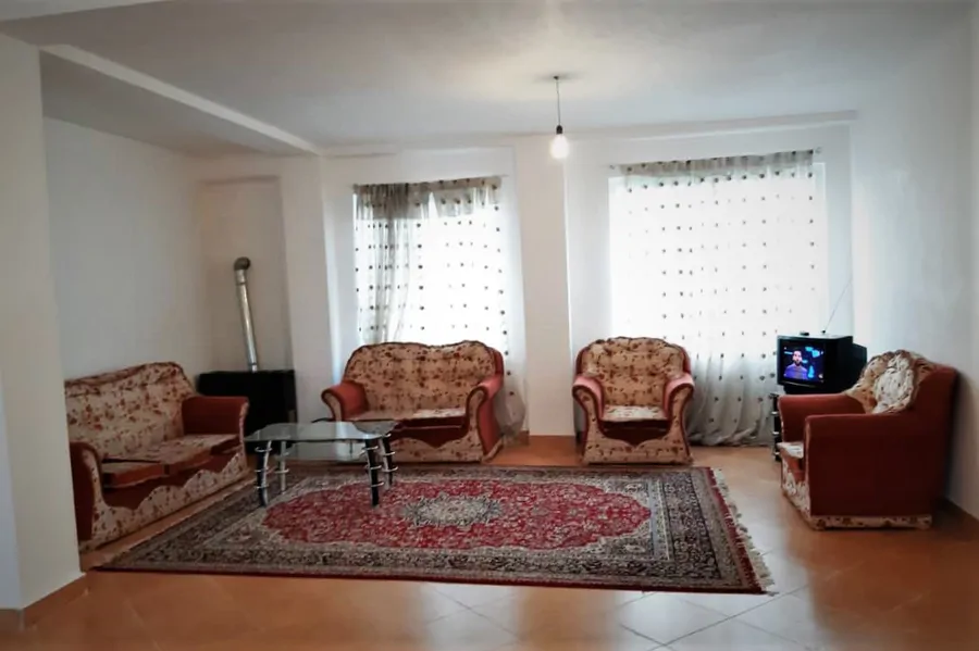تصویر ۱ - ویلا  سقالکسار نزدیک دریاچه در  رشت