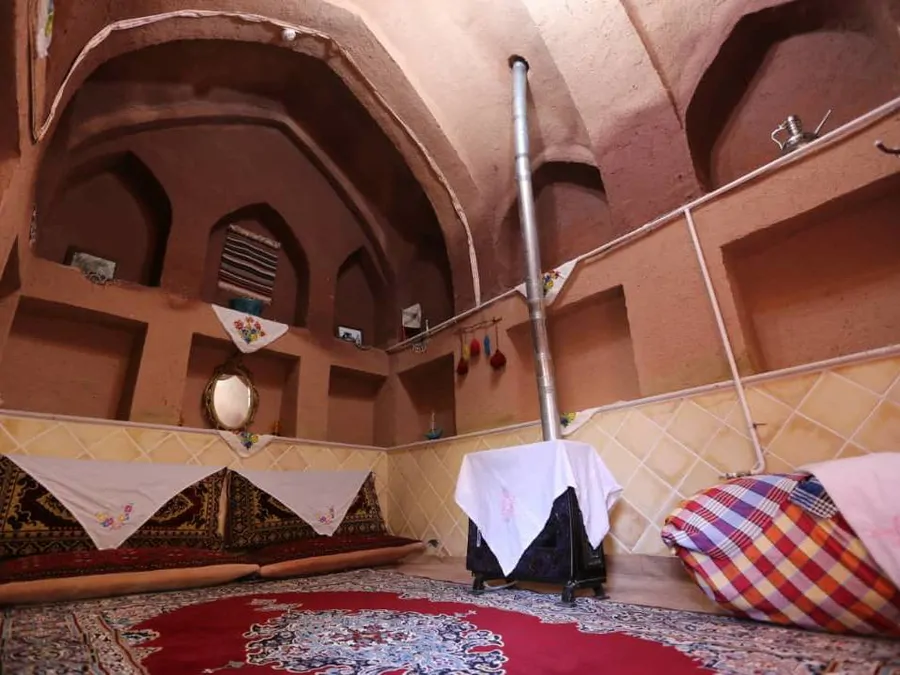 تصویر ۱ - اقامتگاه بومگردی گرکویه (اتاق شهرناز) در جرقویه