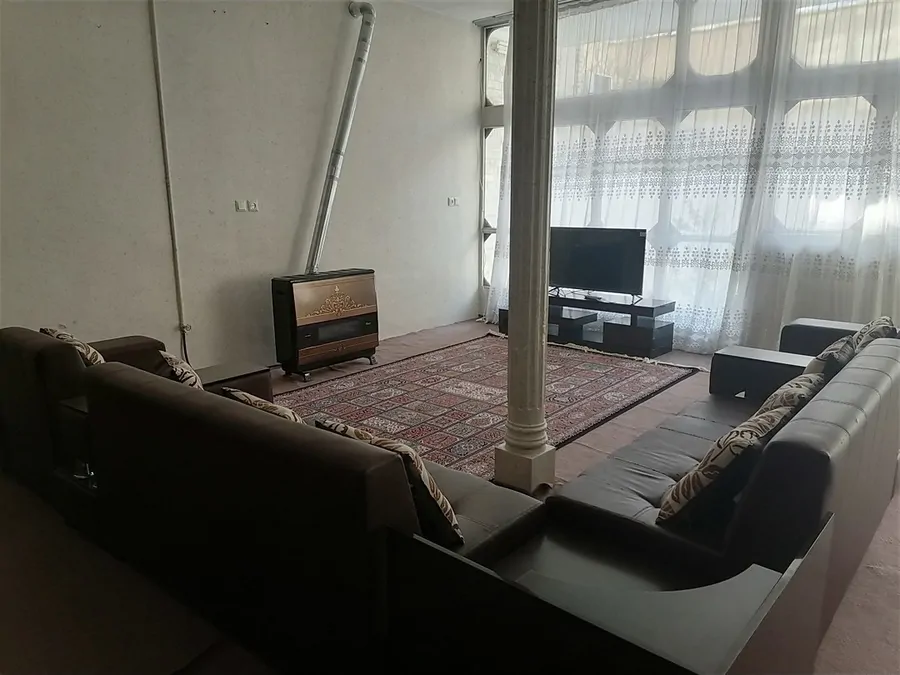 تصویر ۱ - خانه ویلایی بزرگمهر در اصفهان