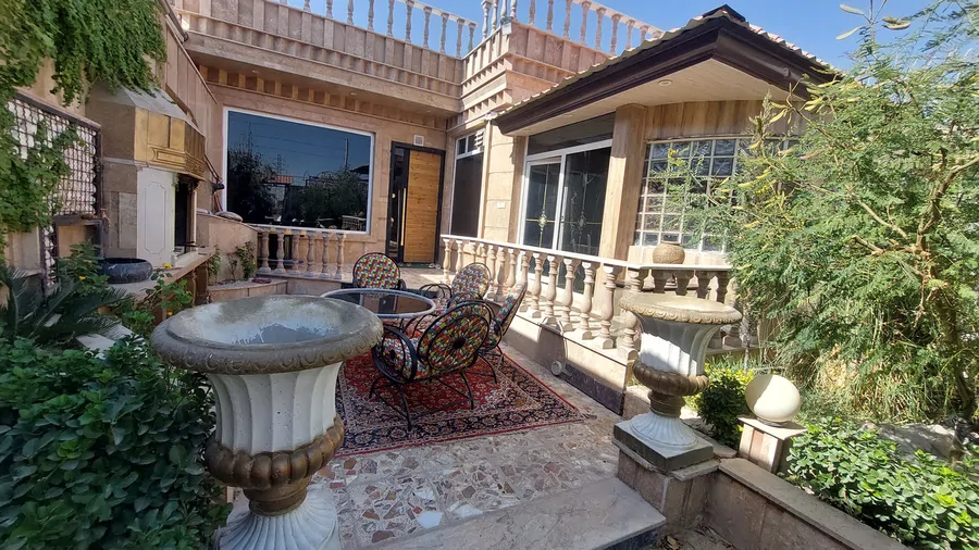 تصویر ۱ - ویلا استخردار آبگرم نیما یوشیج در فردیس