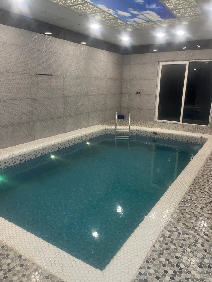 تصویر ۱ - ویلا استخردار آبگرم آریا در چهارباغ