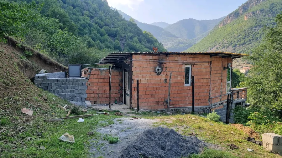 تصویر ۱ - ویلا در بهترین مکان بدون محدودیت وراه دسترسی آسان و چهار طرف جنگل در زیراب