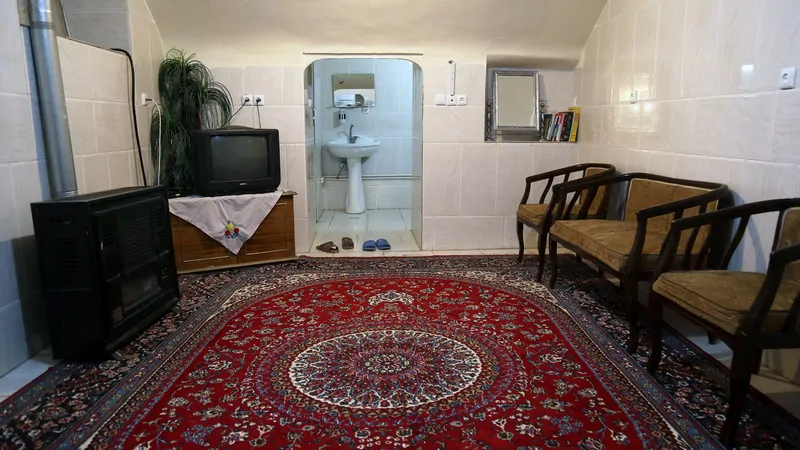 تصویر ۱ - آپارتمان زمرد (زیر زمین) در  یزد