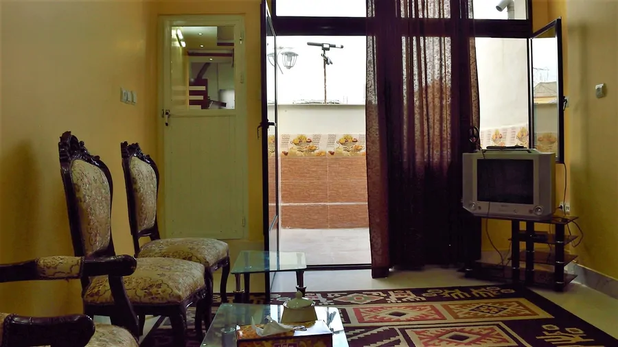 تصویر ۱ - آپارتمان شیخ طوسی شرقی (طبقه اول) در  اصفهان