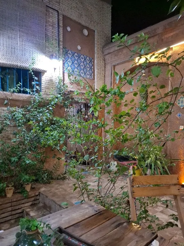 تصویر ۱ - ویلا اقامتگاه سنتی دالون بسیار نوستالژیک و زیبا و پر از آرامش خاطرهای خوش برای شما در شیراز