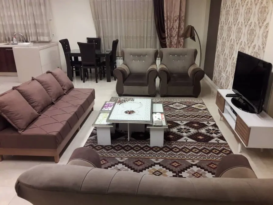 تصویر ۱ - آپارتمان مبله سروستان پاسداران(طبقه اول) در  تهران