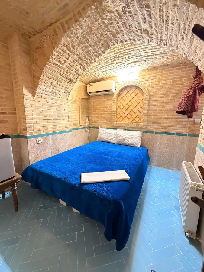 تصویر ۱ - اقامتگاه بومگردی عمارت هفت رنگ(درب شیخ) در شیراز