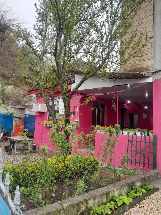 تصویر ۱ - ویلا صورتی  در  آستارا