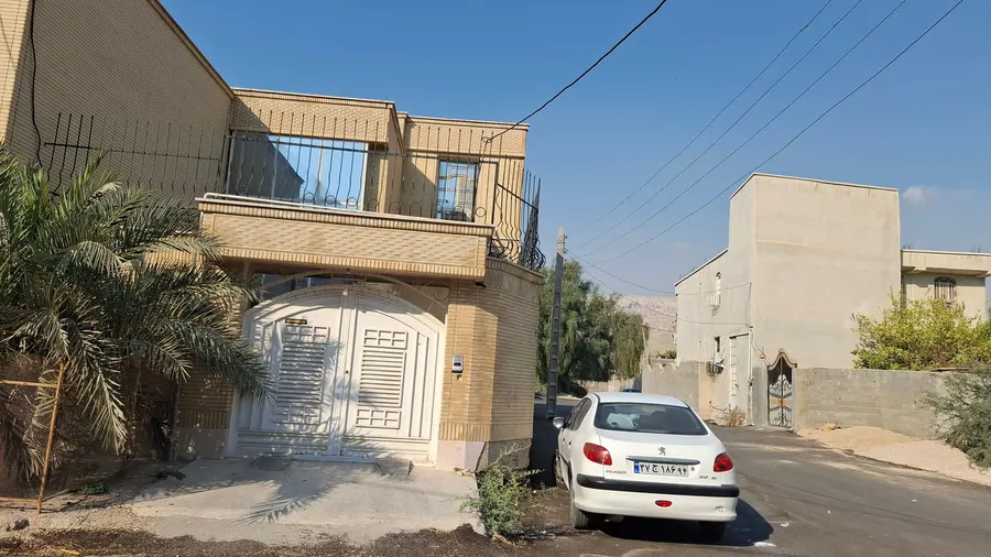 تصویر ۱ - خانه فرهادی در  پارسیان