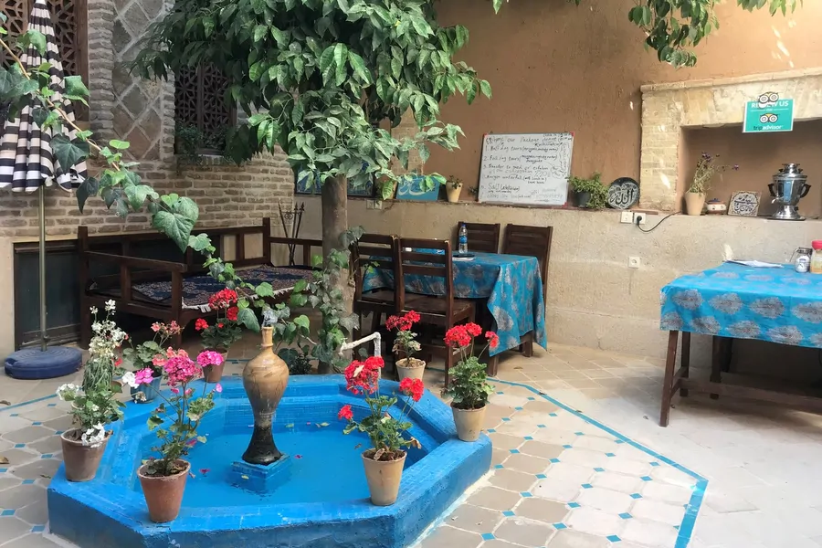 تصویر ۱ - اقامتگاه بوم‌گردی گلستان راز (واحد4) در  شیراز