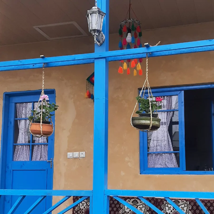 تصویر ۱ - اقامتگاه بومگردی کلبه آبی (گیلسو) در سنگر